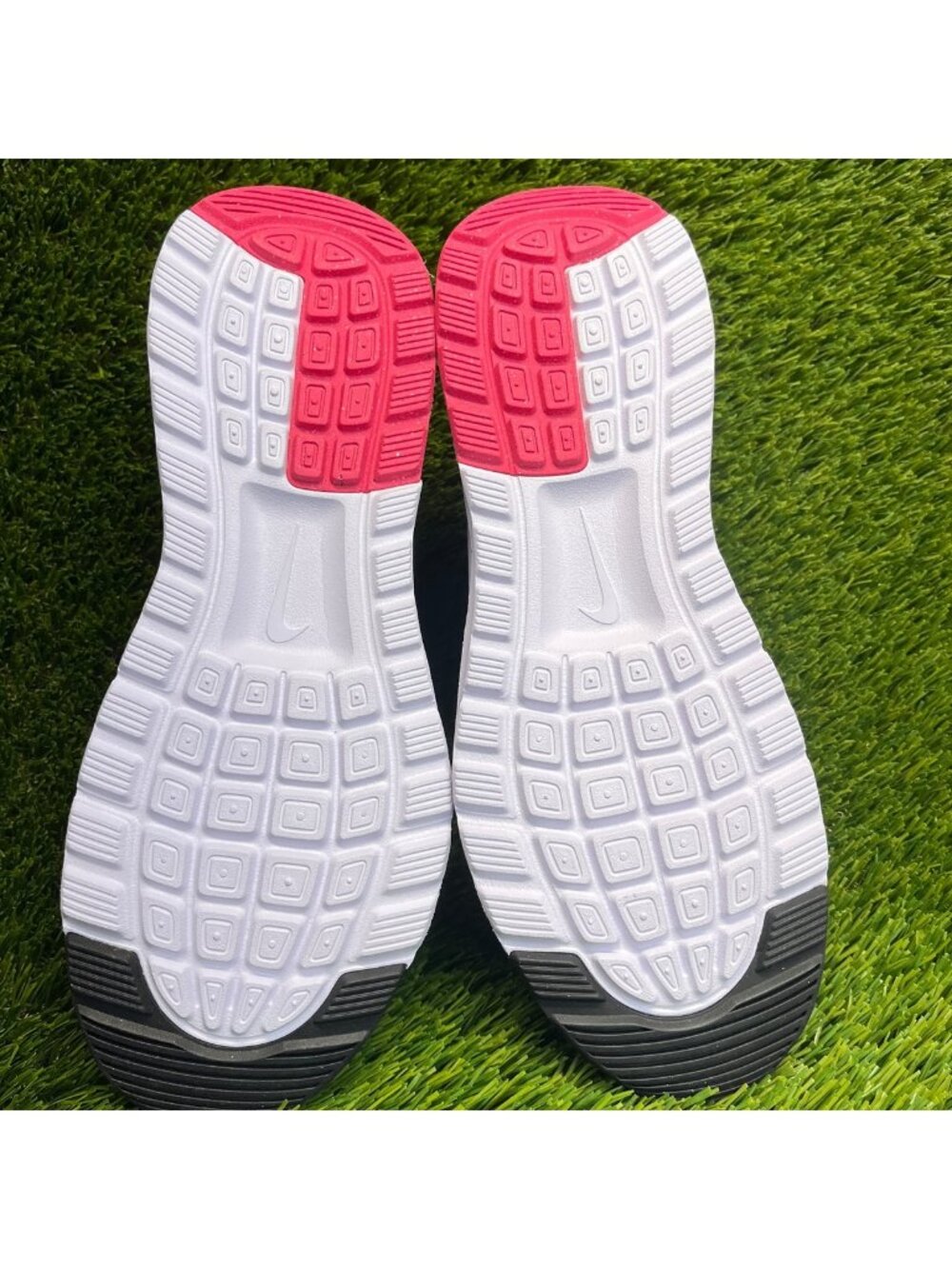 Nike Air Max Nuaxis Womens Size 9.5 White Pink Athletic Running Shoes Sneakers - Picture 8 of 11